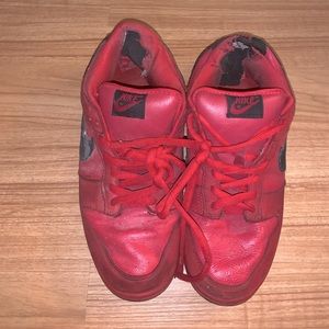 NIKE SB 2003 BLOOD RED (BEATHEAT)